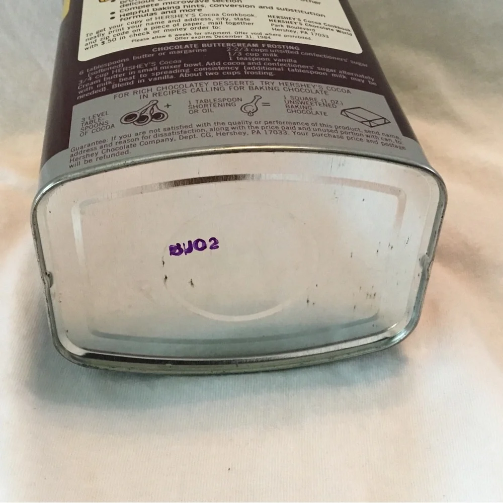 Hershey’s Cocoa Powder Vintage Tin, 10oz can Nice!